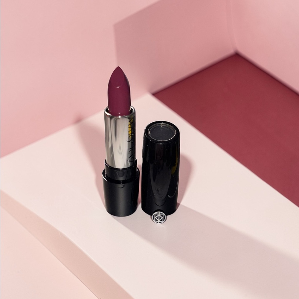 Mary Kay Crushed Berry Lipstick NIB Deep Berry Plum Cream Lip Color